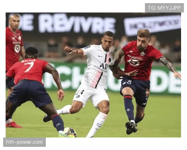 巴黎圣日耳曼越踢越依赖边路：当前赛季战术调整对中路组织能力的影响体现